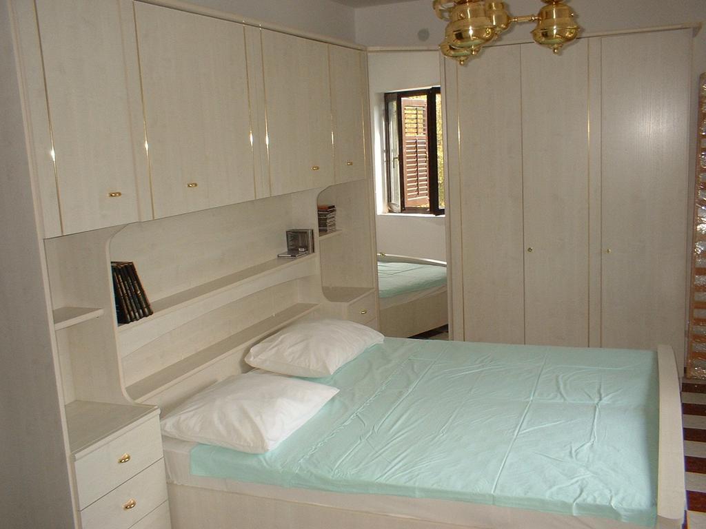 Apartment Dobrinj 1 Bagian luar foto